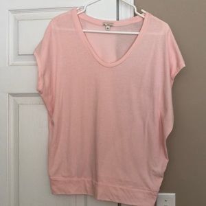 Gap light pink tee.